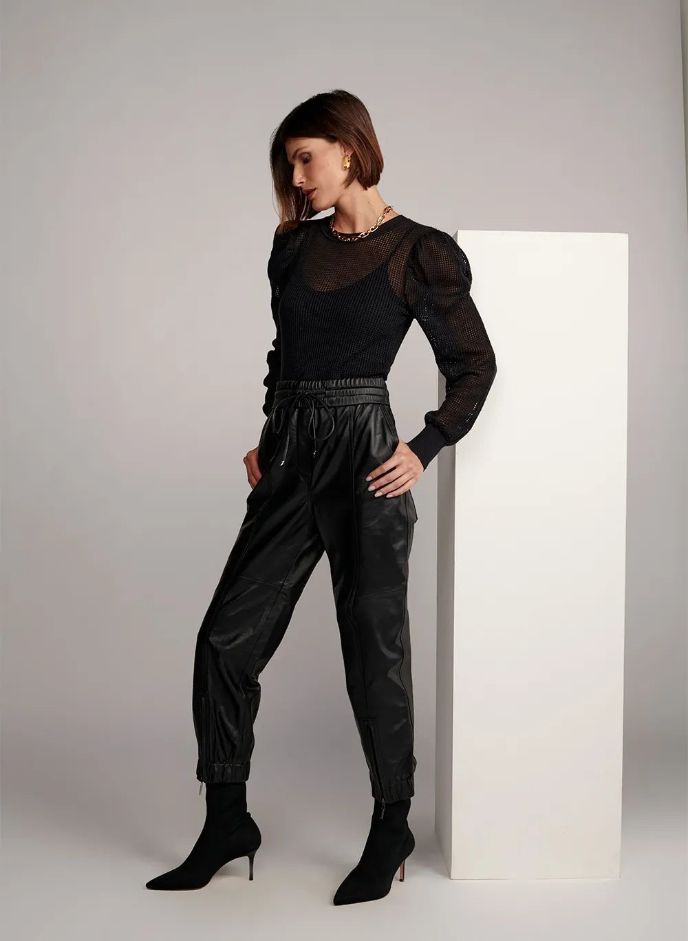 Pantalón jogger cuero Le Lis Blanc