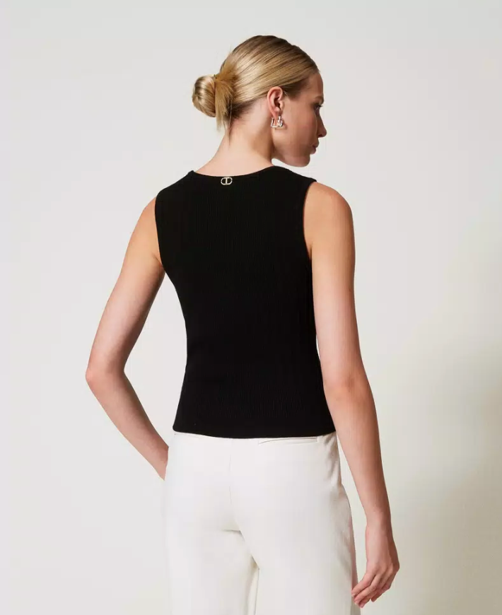 Top de punto con botones decorativo Ram Twinset