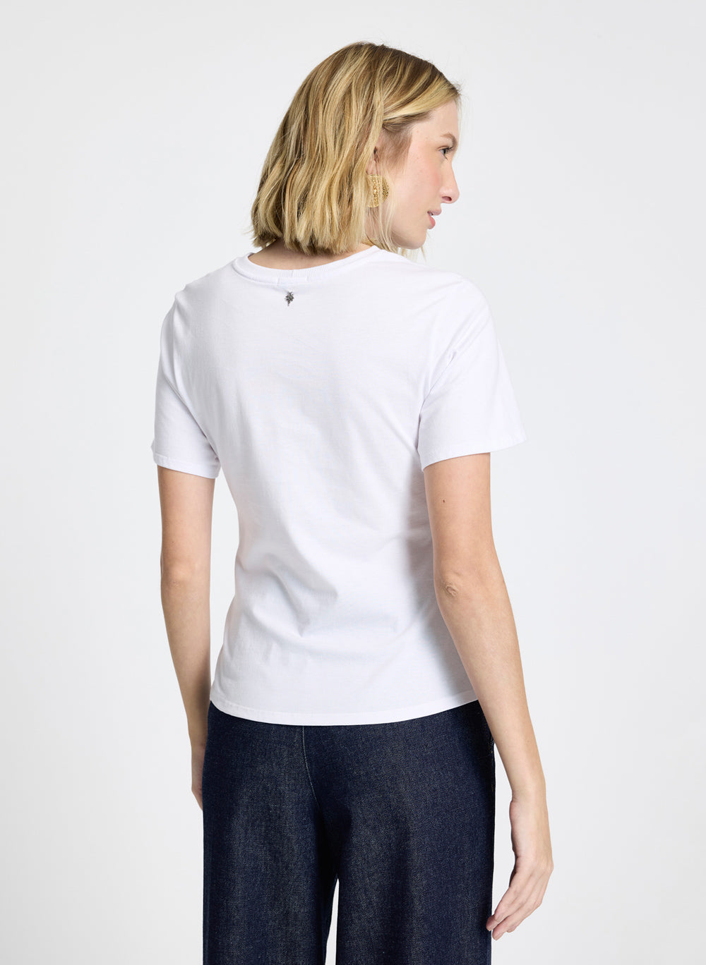 Remera básica Gloria frunce en lateral centro Le Lis Blanc