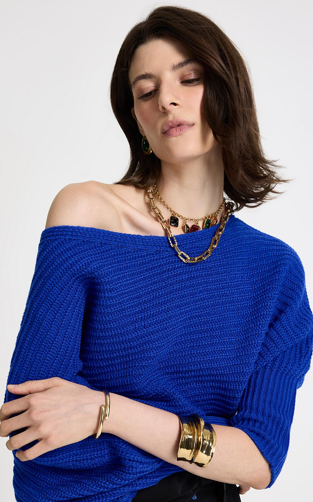 Sweater Ale hombro caido Le Lis Blanc