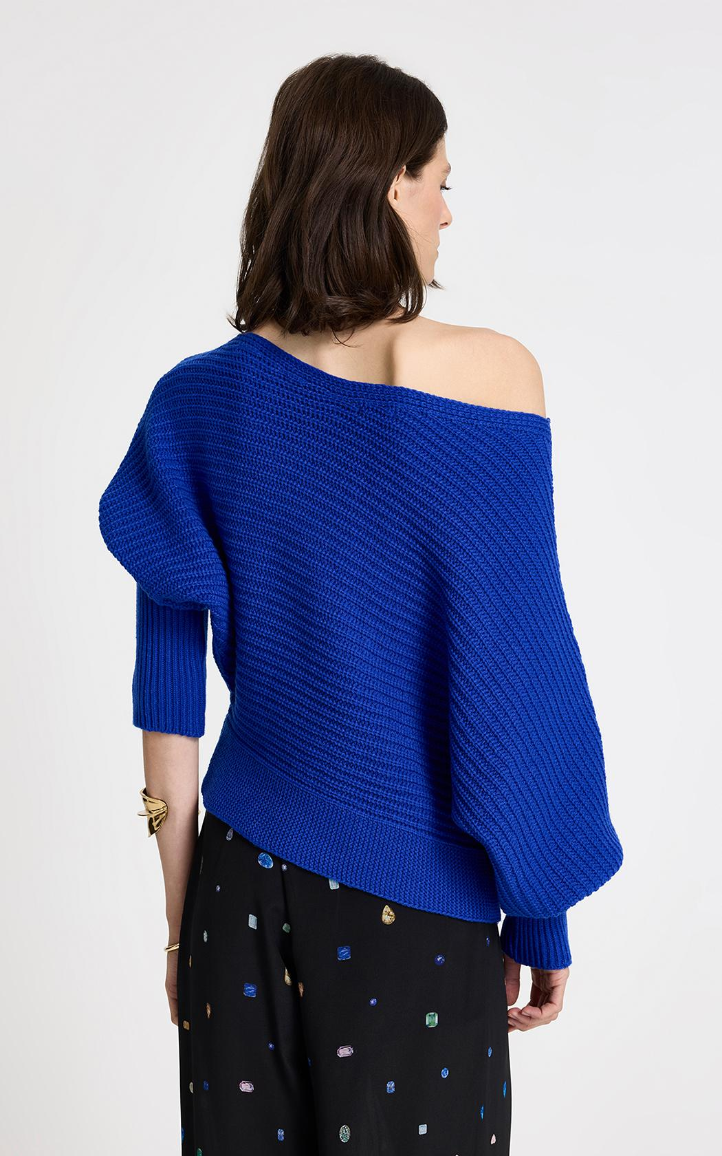 Sweater Ale hombro caido Le Lis Blanc