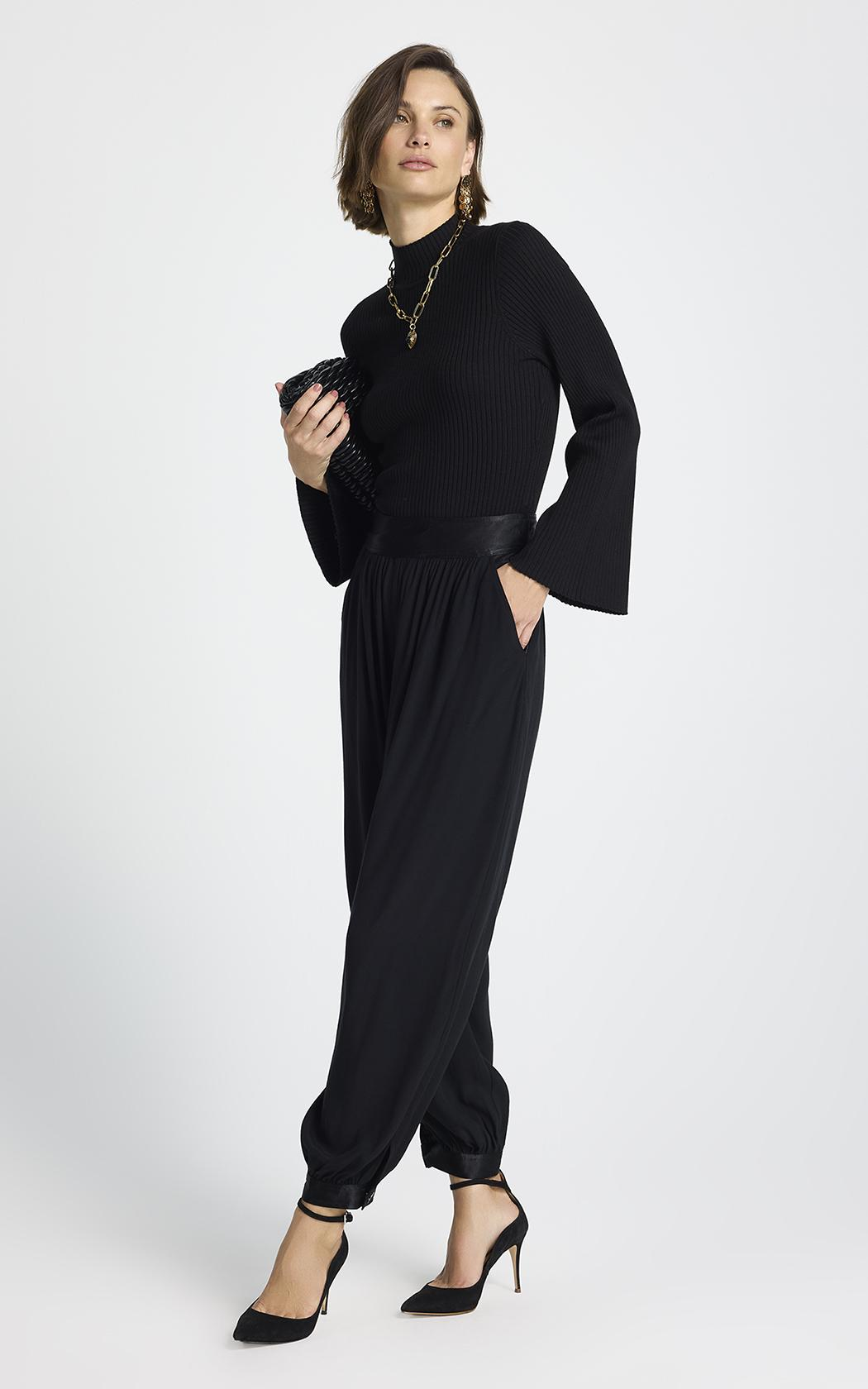 Sweater rib fino negro Sophie Le Lis Blanc