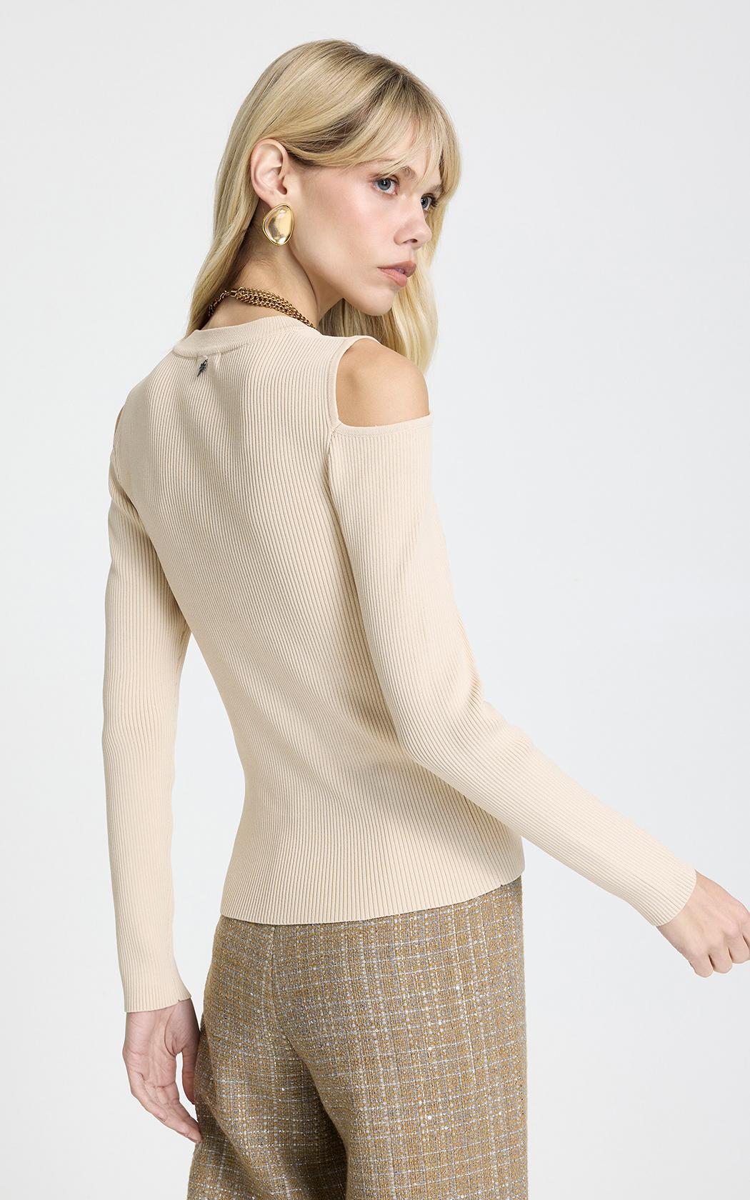 Sweater fino hombro descubierto Renata Le Lis Blanc