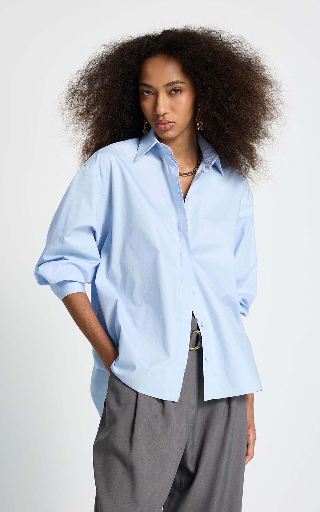 Camisa oversize celeste Clarisse Le Lis Blanc