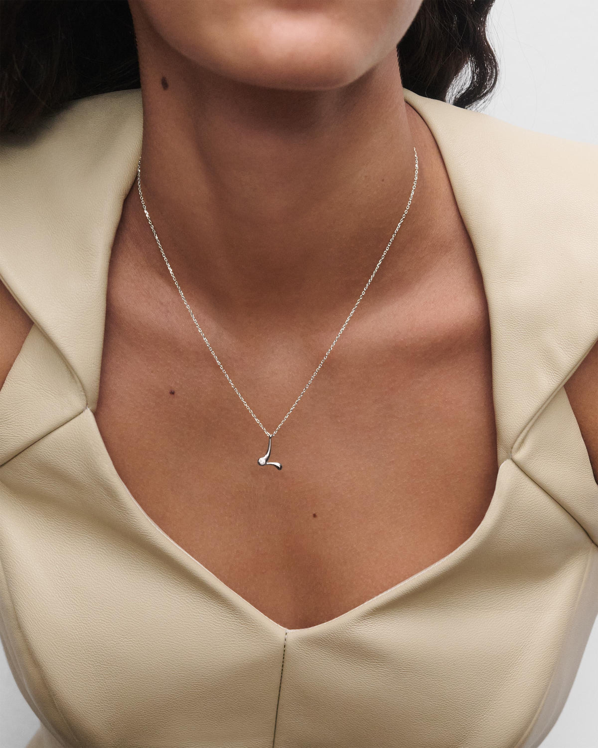 Collar con colgante silver L PDPAOLA