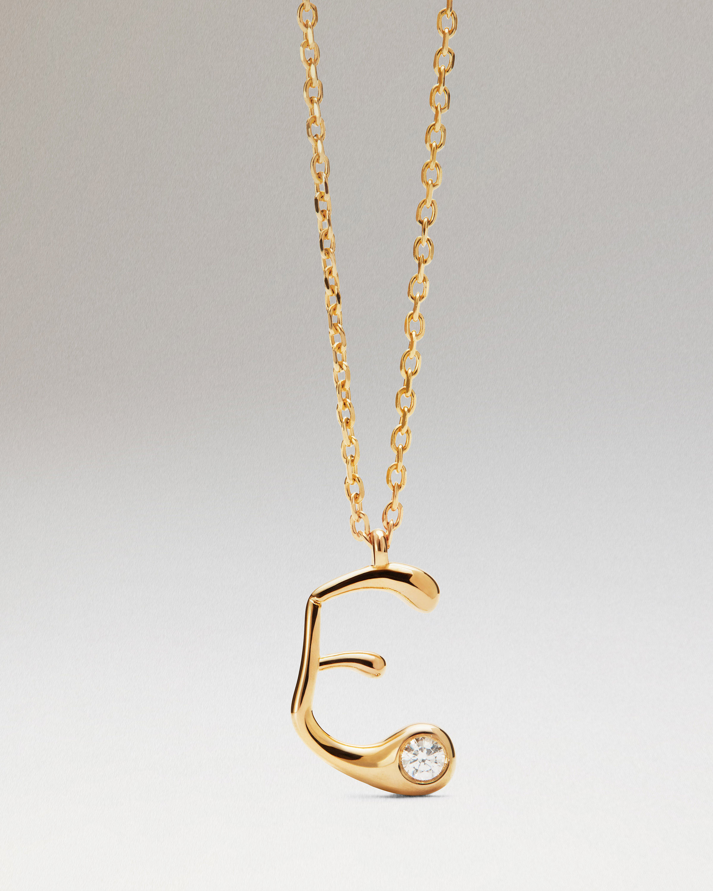 Collar con colgante E PDPAOLA