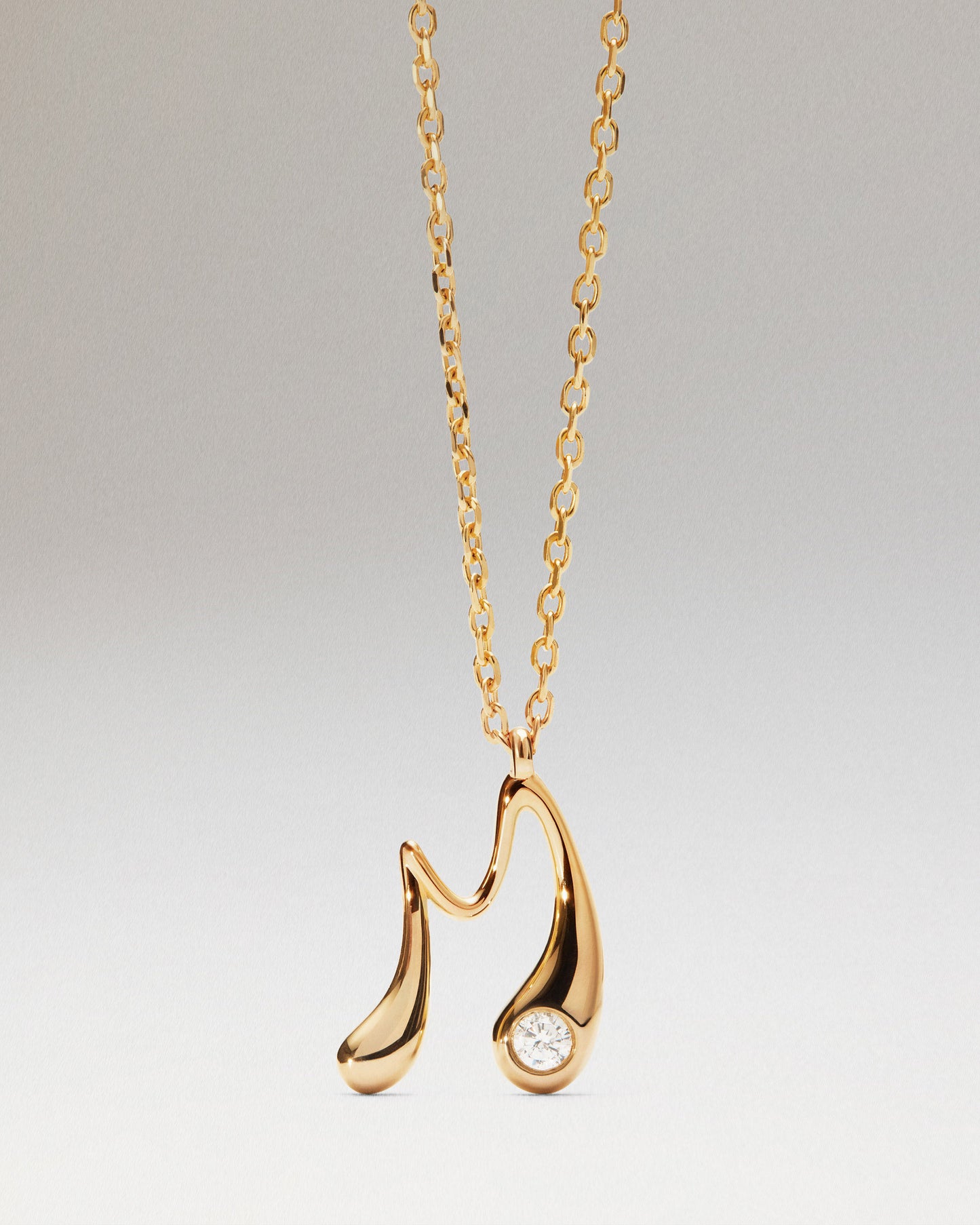 Collar con colgante M PDPAOLA