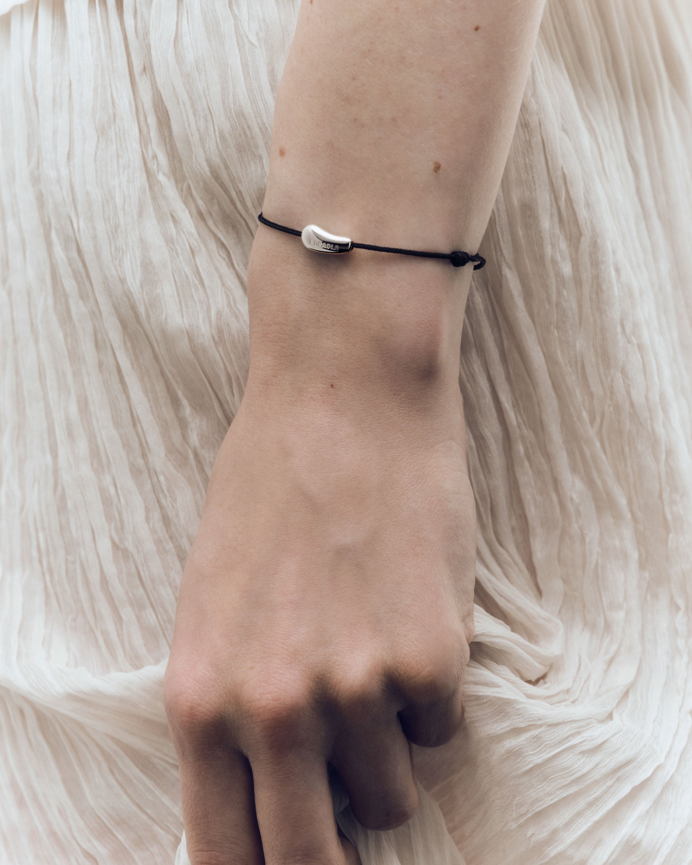 Pulsera Rodeo silver de cordón negro PDPAOLA