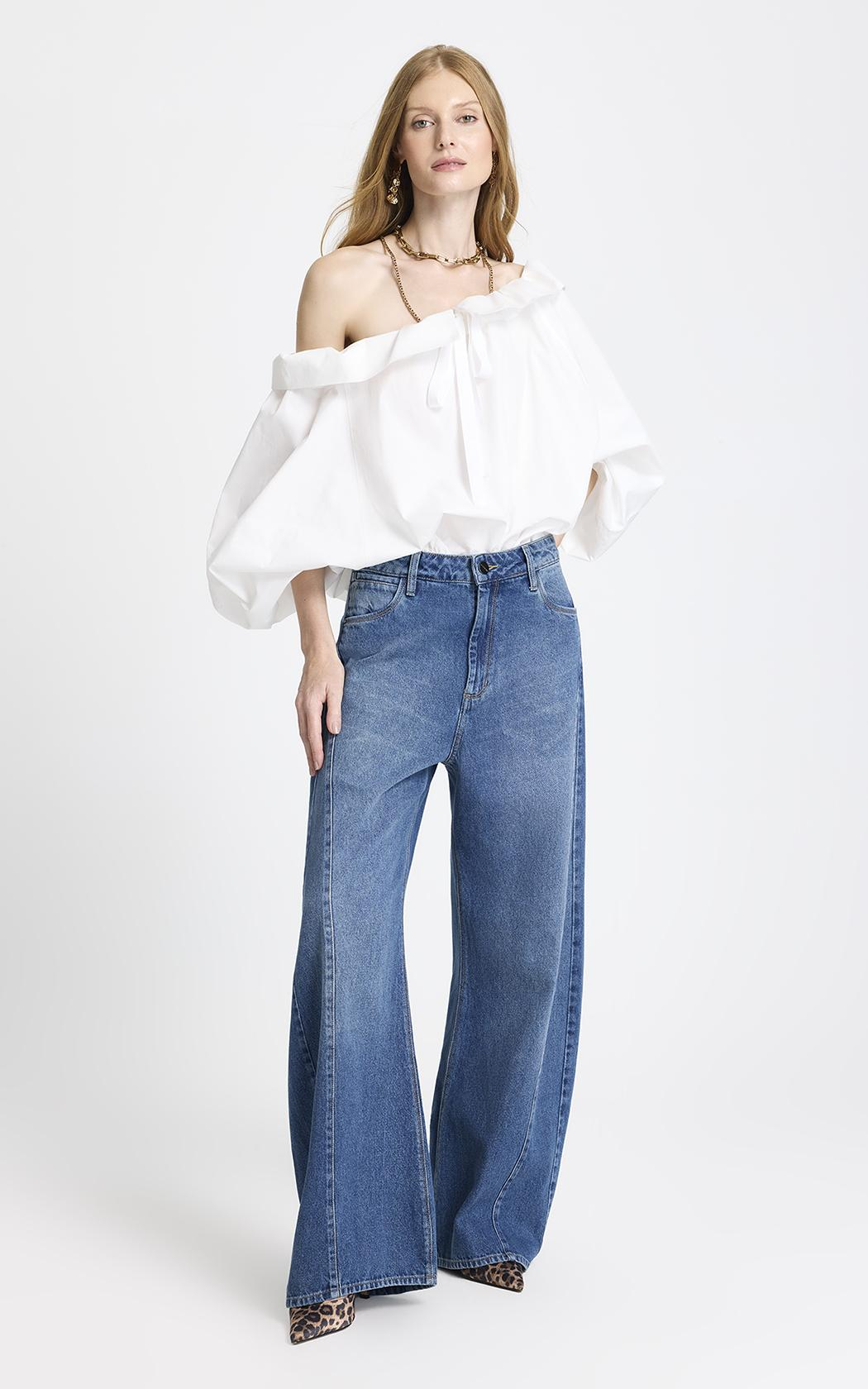 Jean Tulia Le Lis Blanc