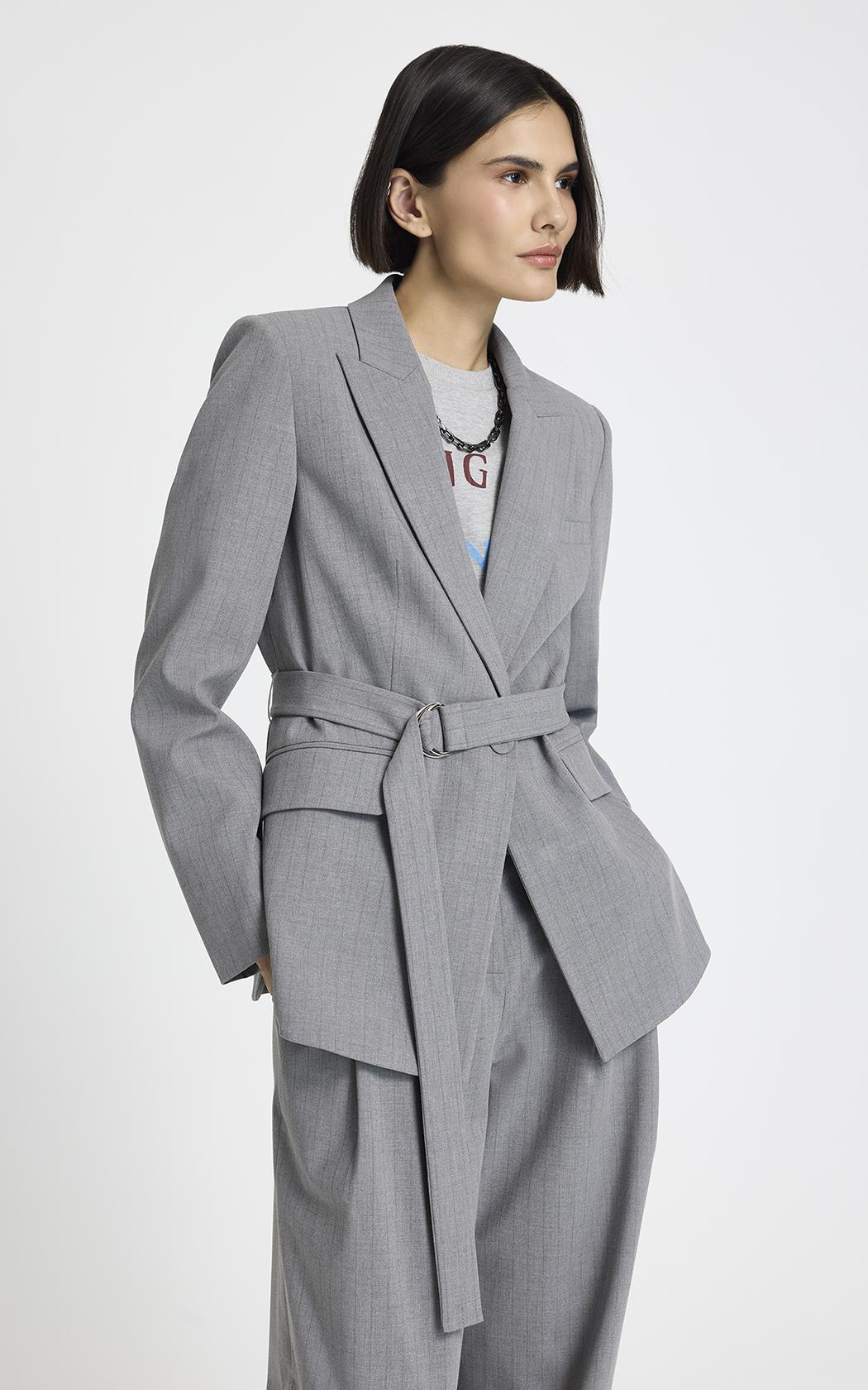 Blazer con cinto gris Chloe Le Lis Blanc