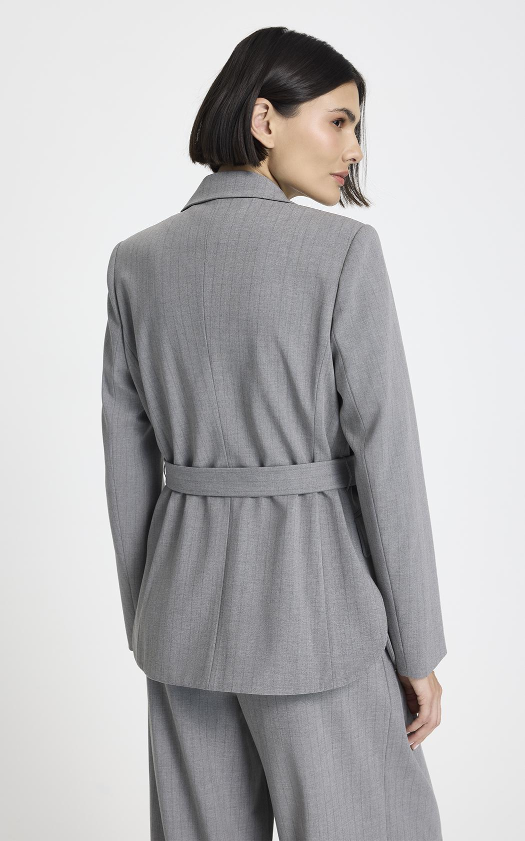 Blazer con cinto gris Chloe Le Lis Blanc