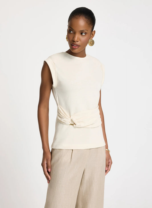 Remera crema con argolla gio Le Lis Blanc