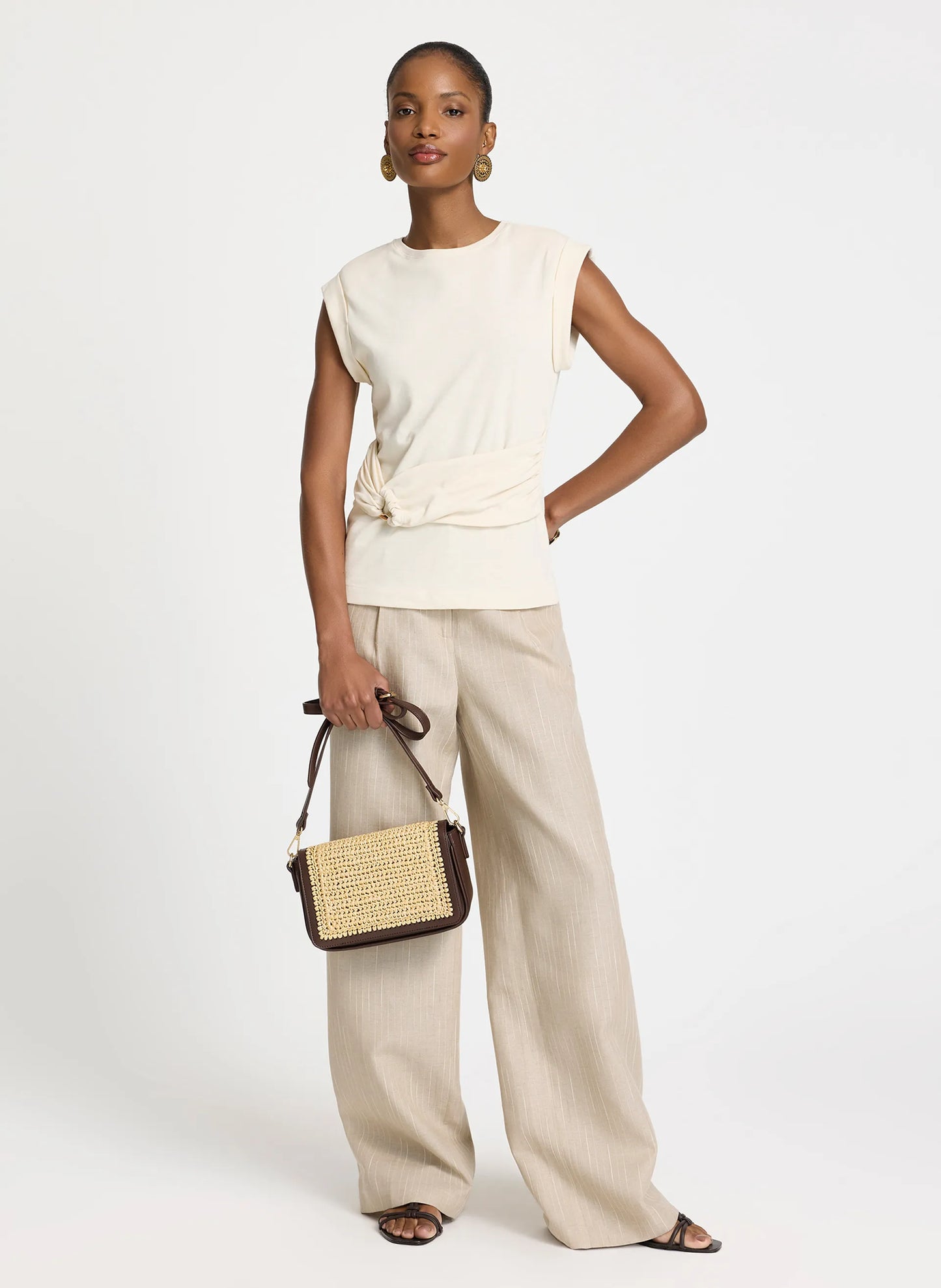 Remera crema con argolla gio Le Lis Blanc