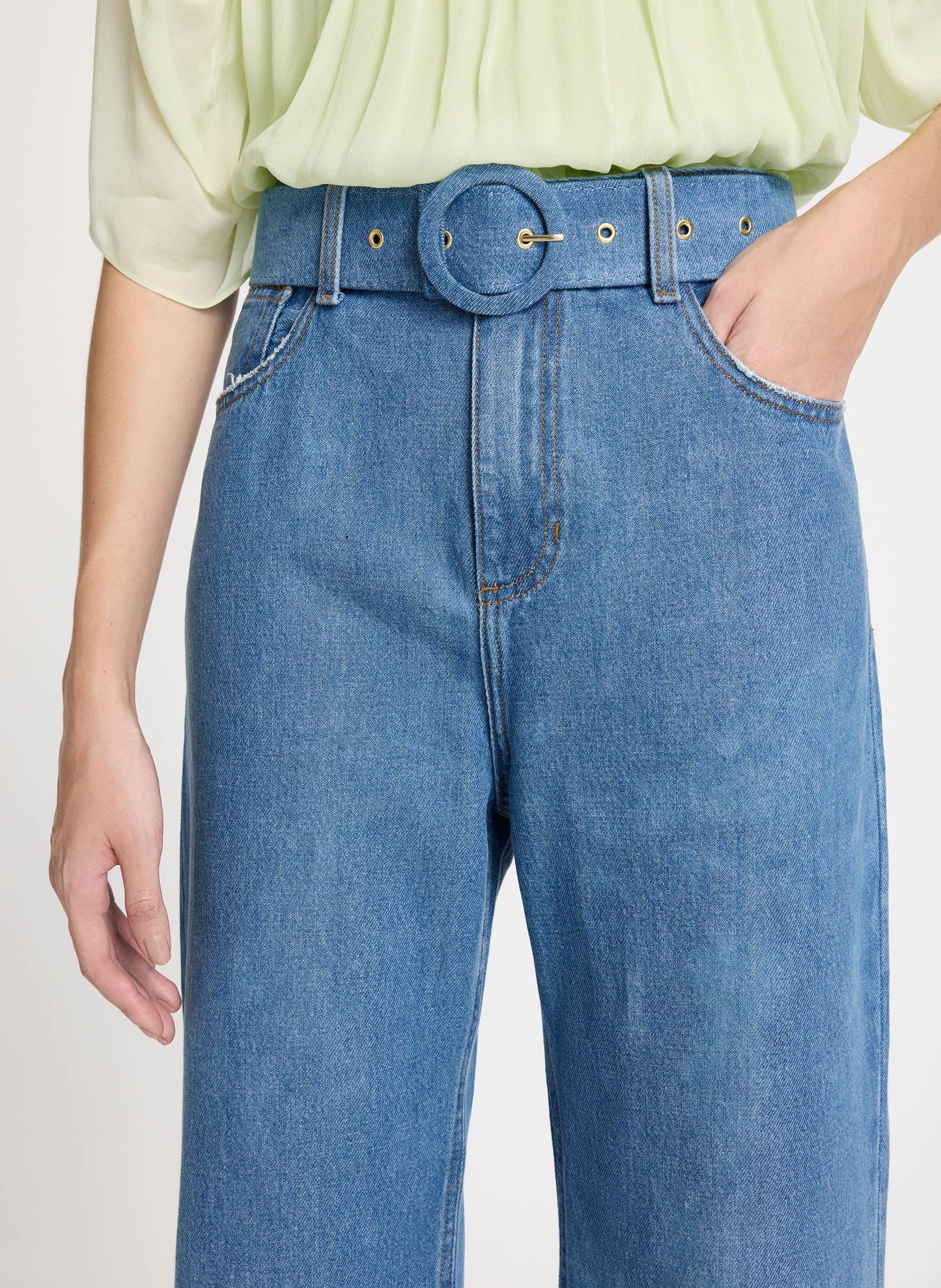 Jean claro Maria cinto Le Lis Blanc