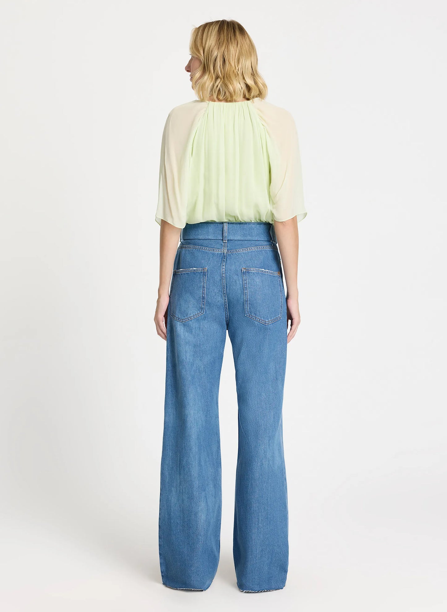 Jean claro Maria cinto Le Lis Blanc