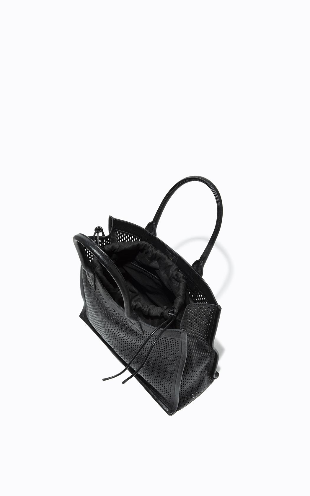 Cartera grande Tainara negra mesh Le Lis Blanc