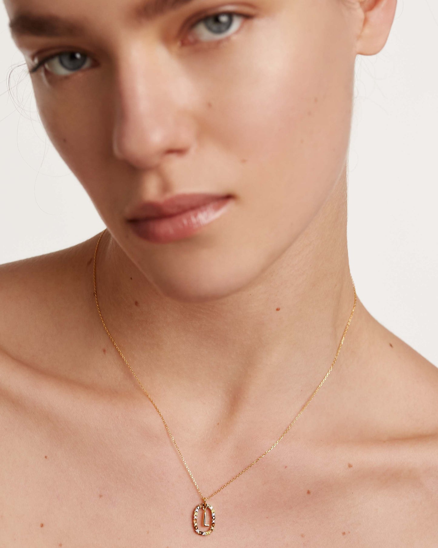 Collar letra L PDPAOLA