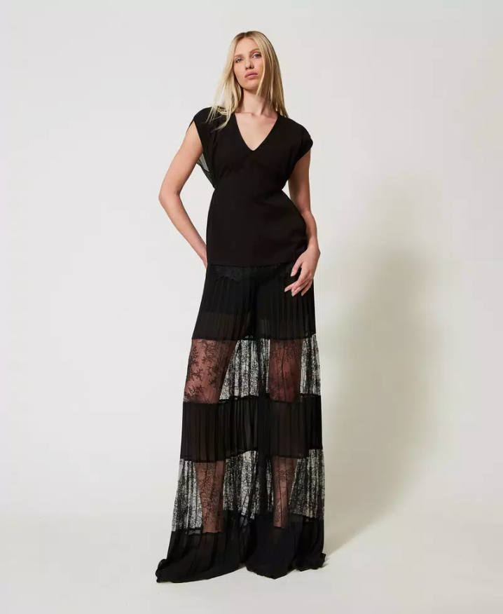 Pantalón negro plisado con encaje Tina Twinset