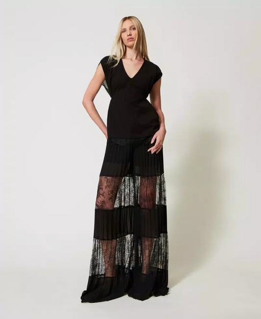 Pantalón negro plisado con encaje Tina Twinset