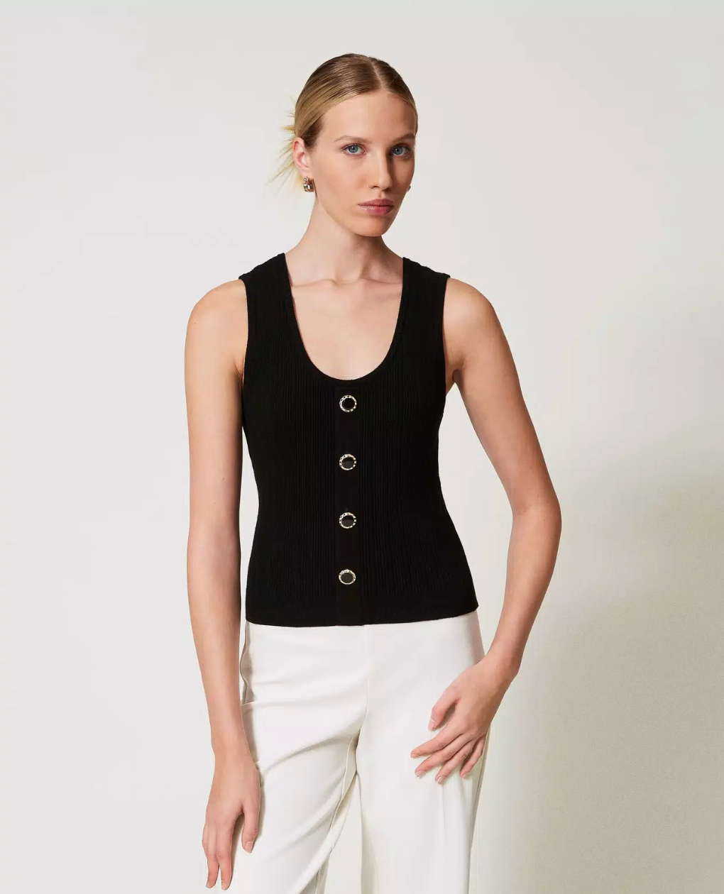 Top de punto con botones decorativo Ram Twinset