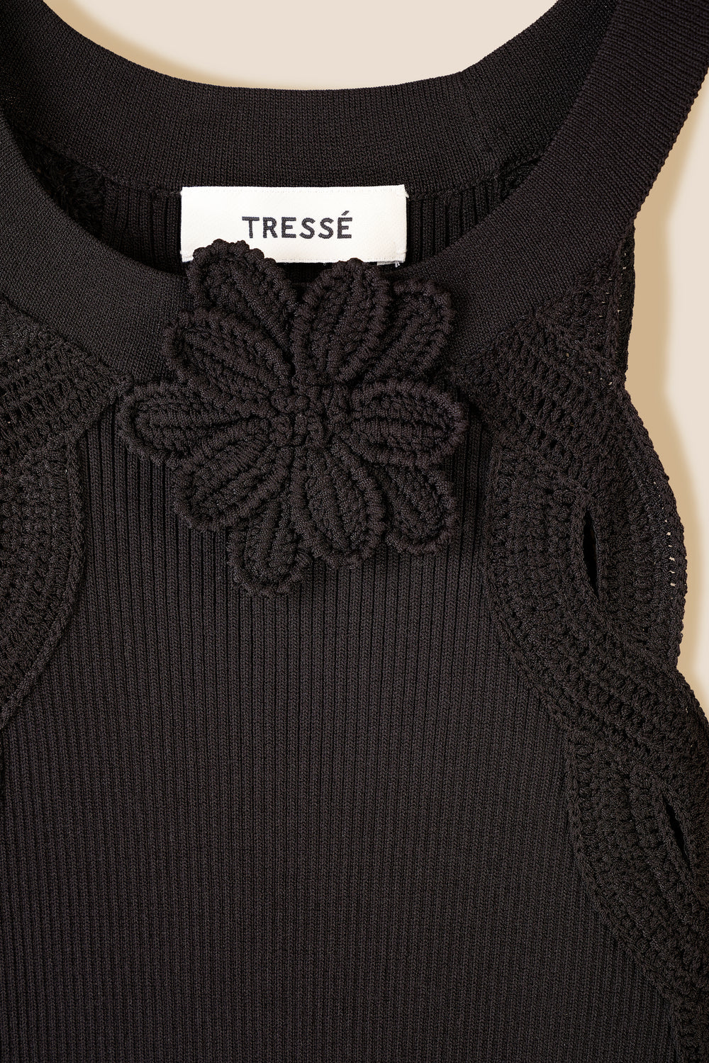 Vestido Rica con flor en crochet Tressé