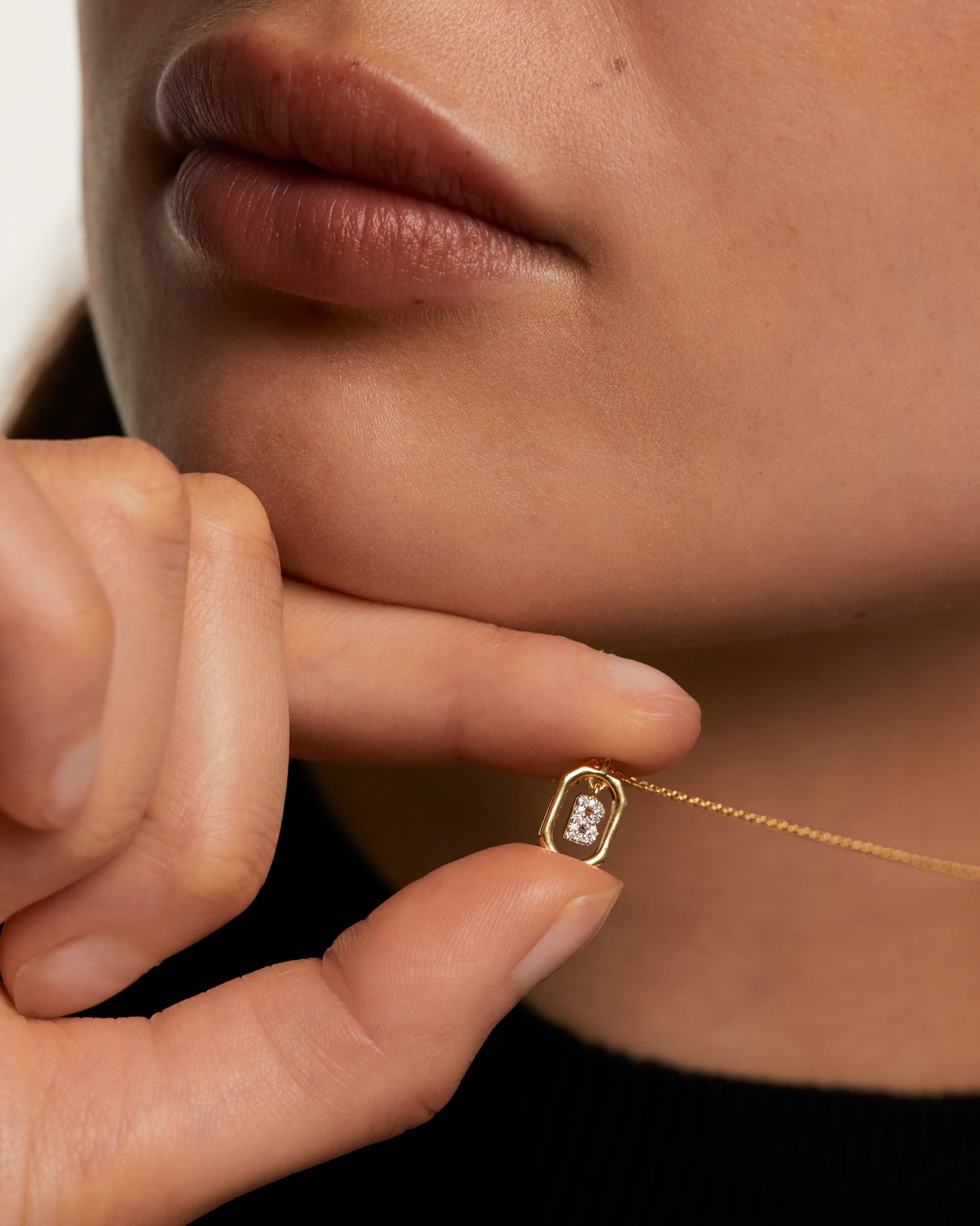 Collar Mini Letra B PDPAOLA